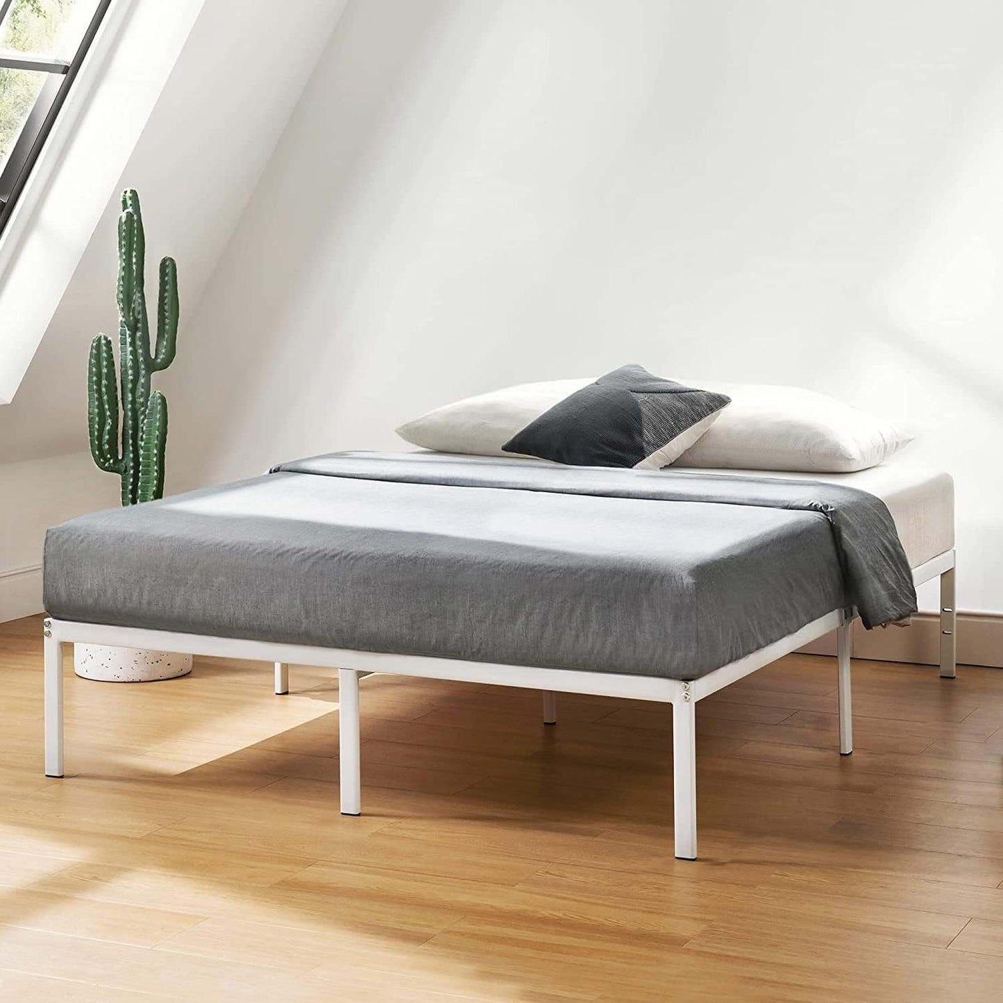 Sturdy Metal Platform Bed with Heavy - Duty Steel Slats