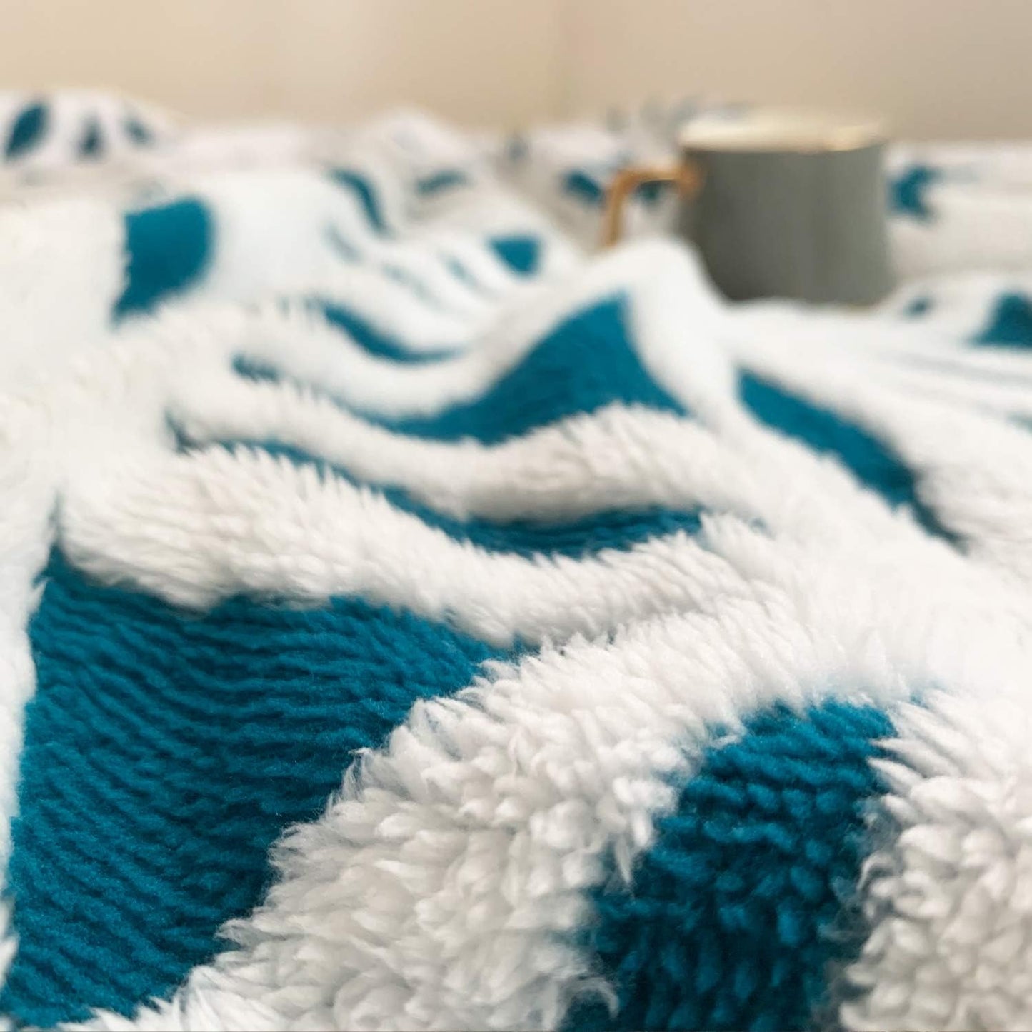 Soft Sherpa Fleece Throw Blanket 