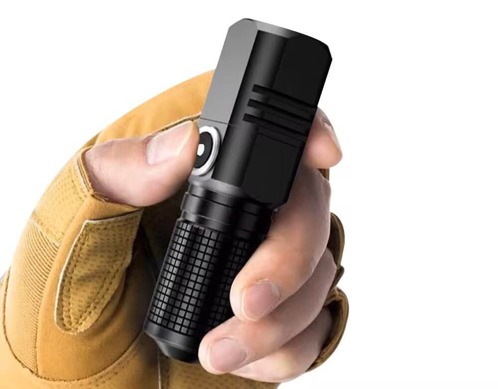 Super Bright, Zoomable LED Flashlight for Outdoors