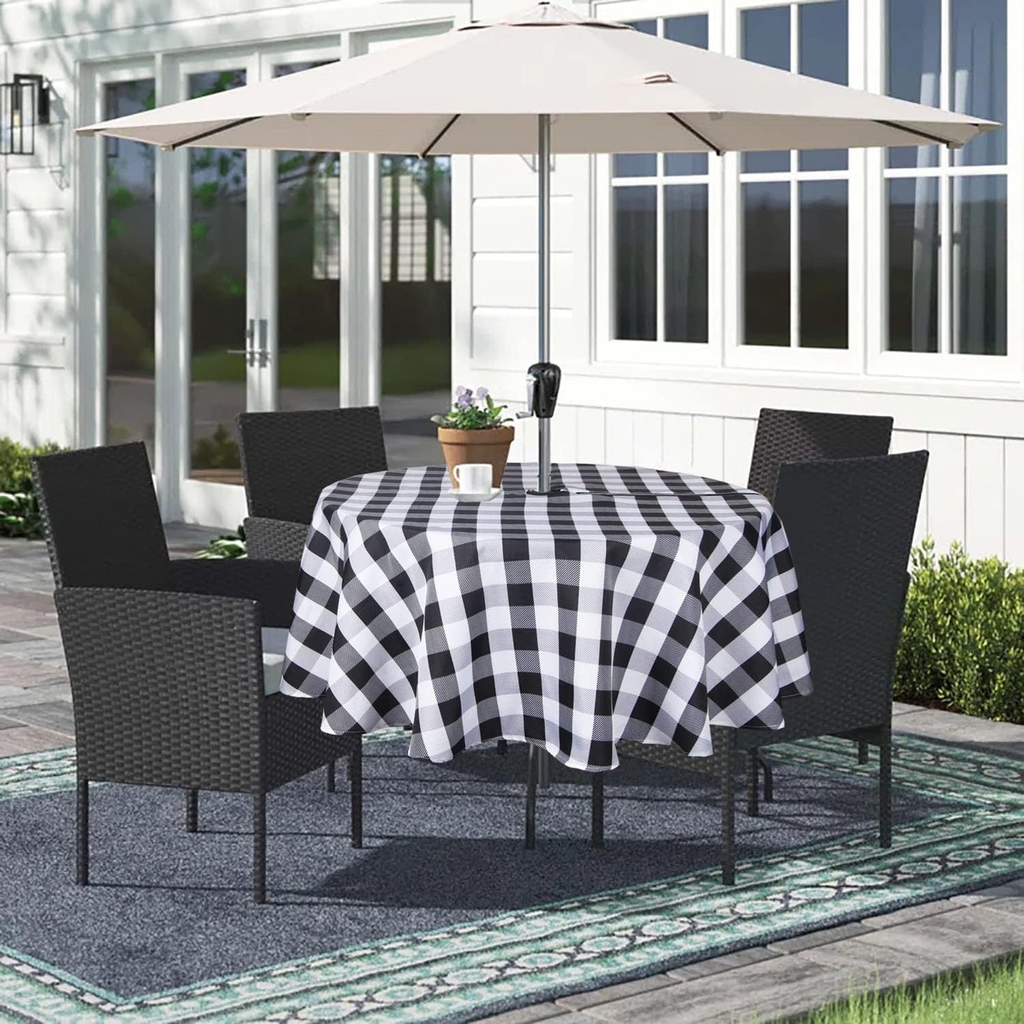 Waterproof Zippered Tablecloth with Umbrella Hole