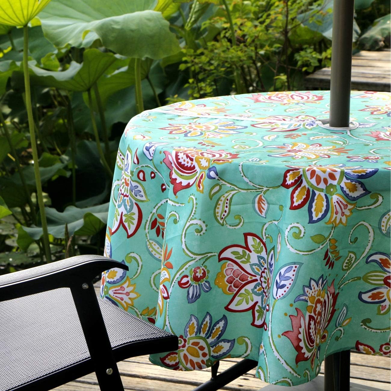 Waterproof Zippered Tablecloth with Umbrella Hole