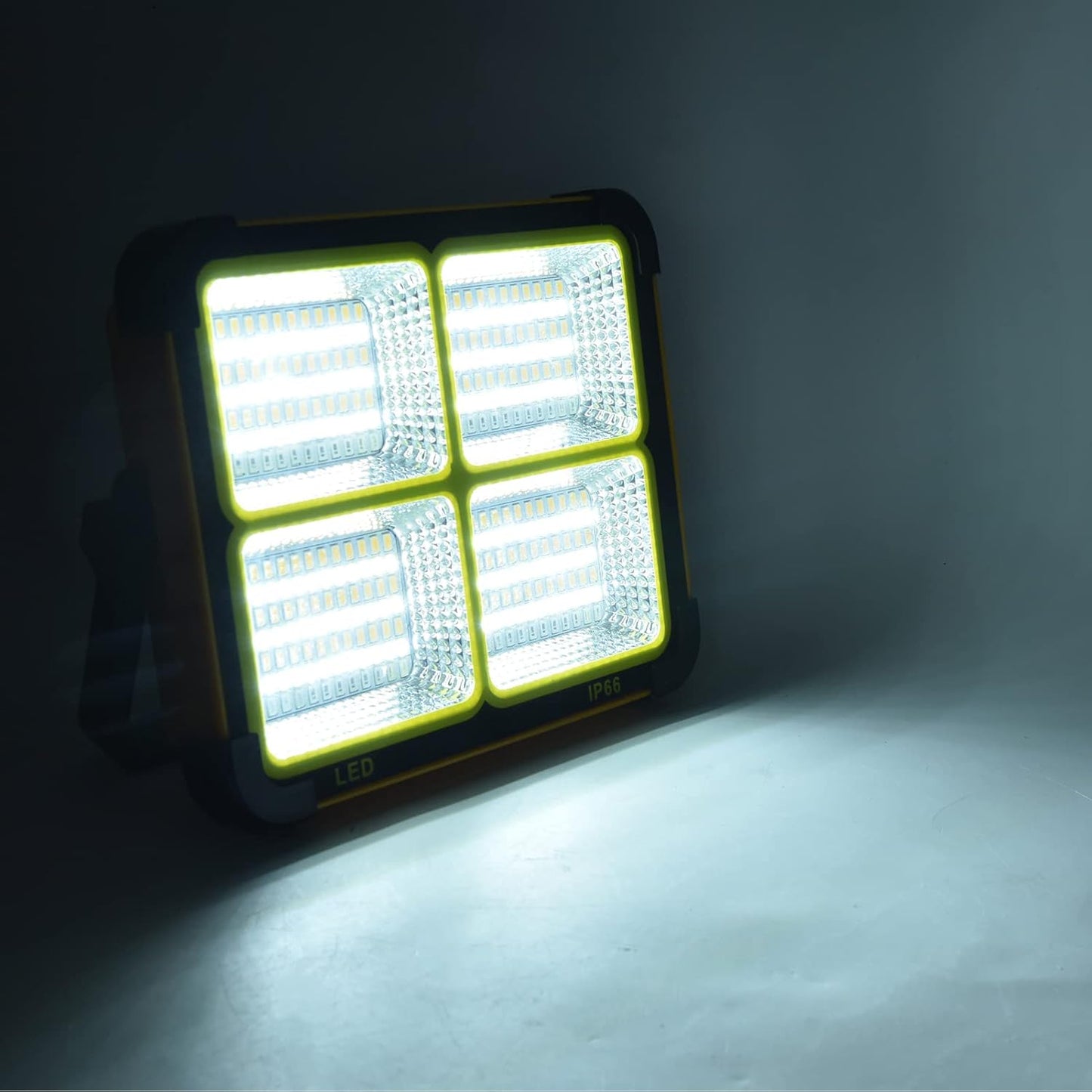 High-Capacity LED Lantern with Multiple Functions