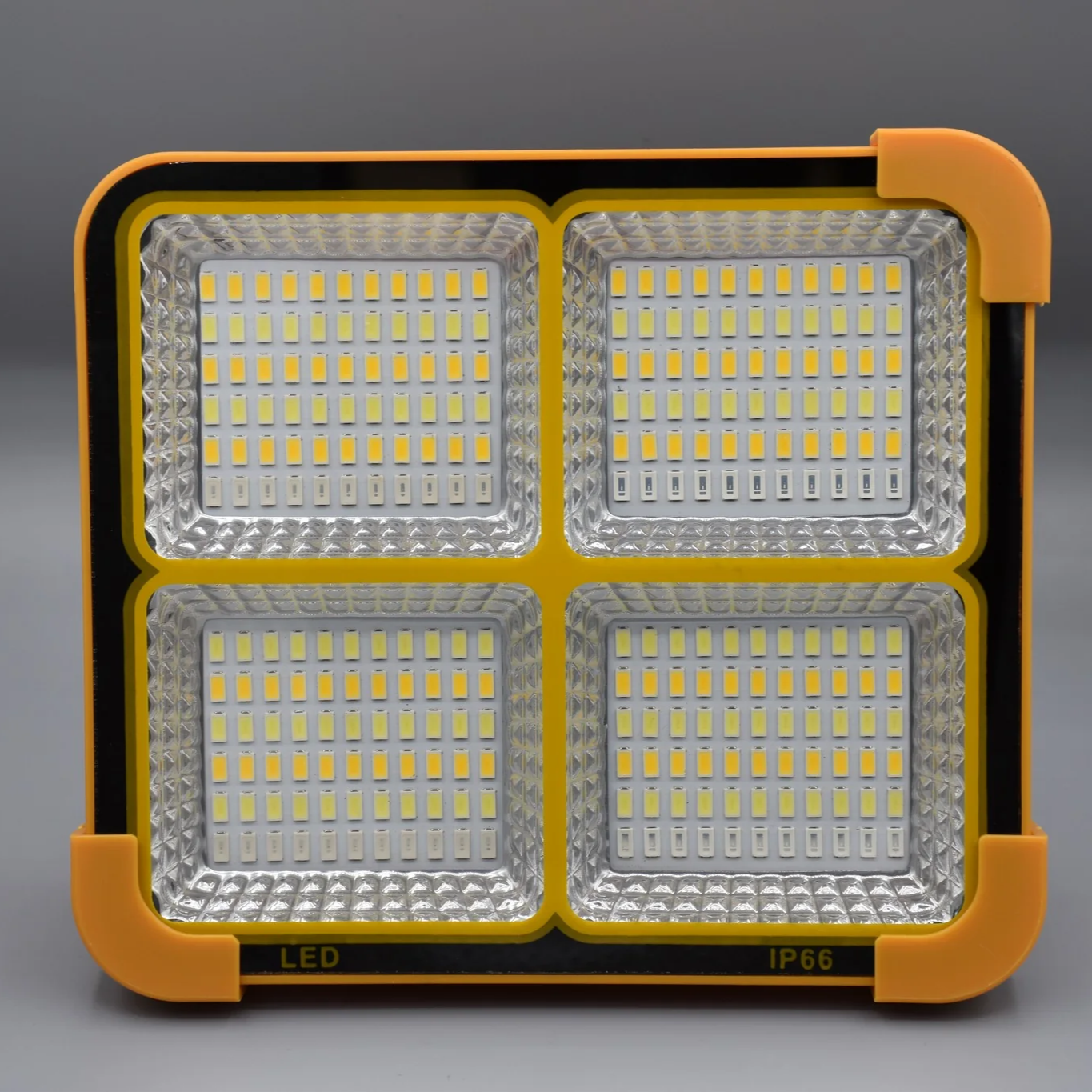 High-Capacity LED Lantern with Multiple Functions