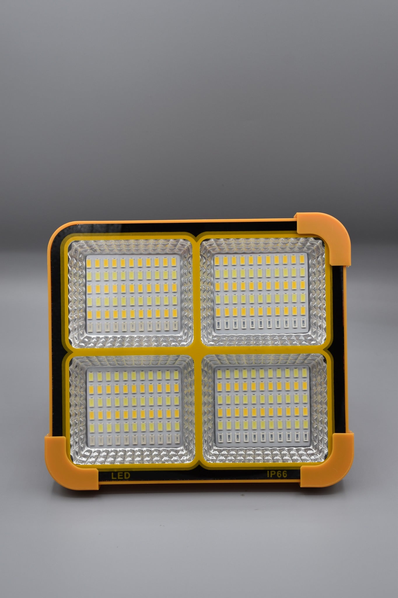 High-Capacity LED Lantern with Multiple Functions