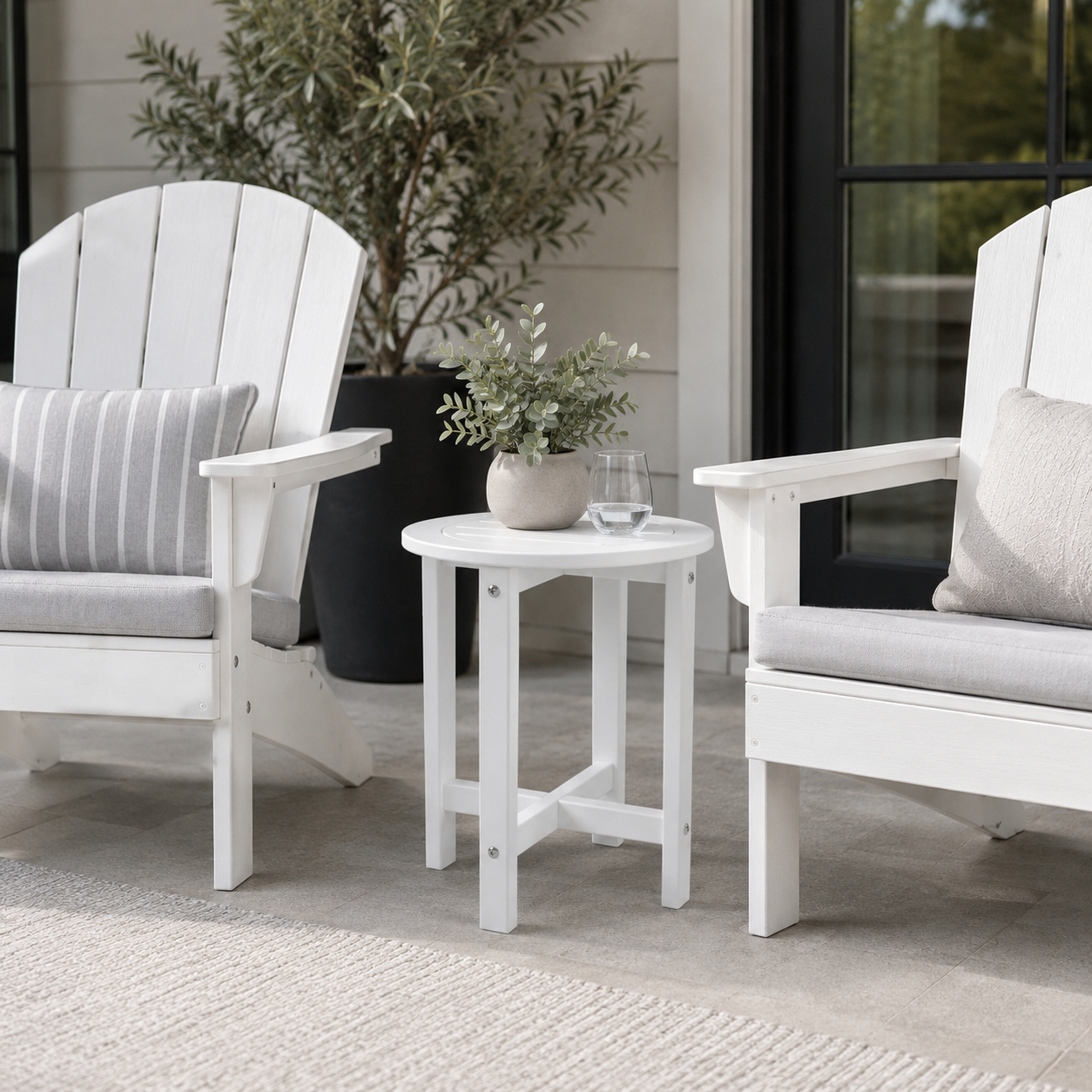 Verde Luxe HDPE All Weather Round Outdoor Side Table