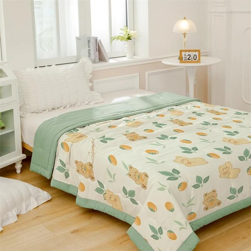 Lightweight Summer Quilt for All - Season Comfort