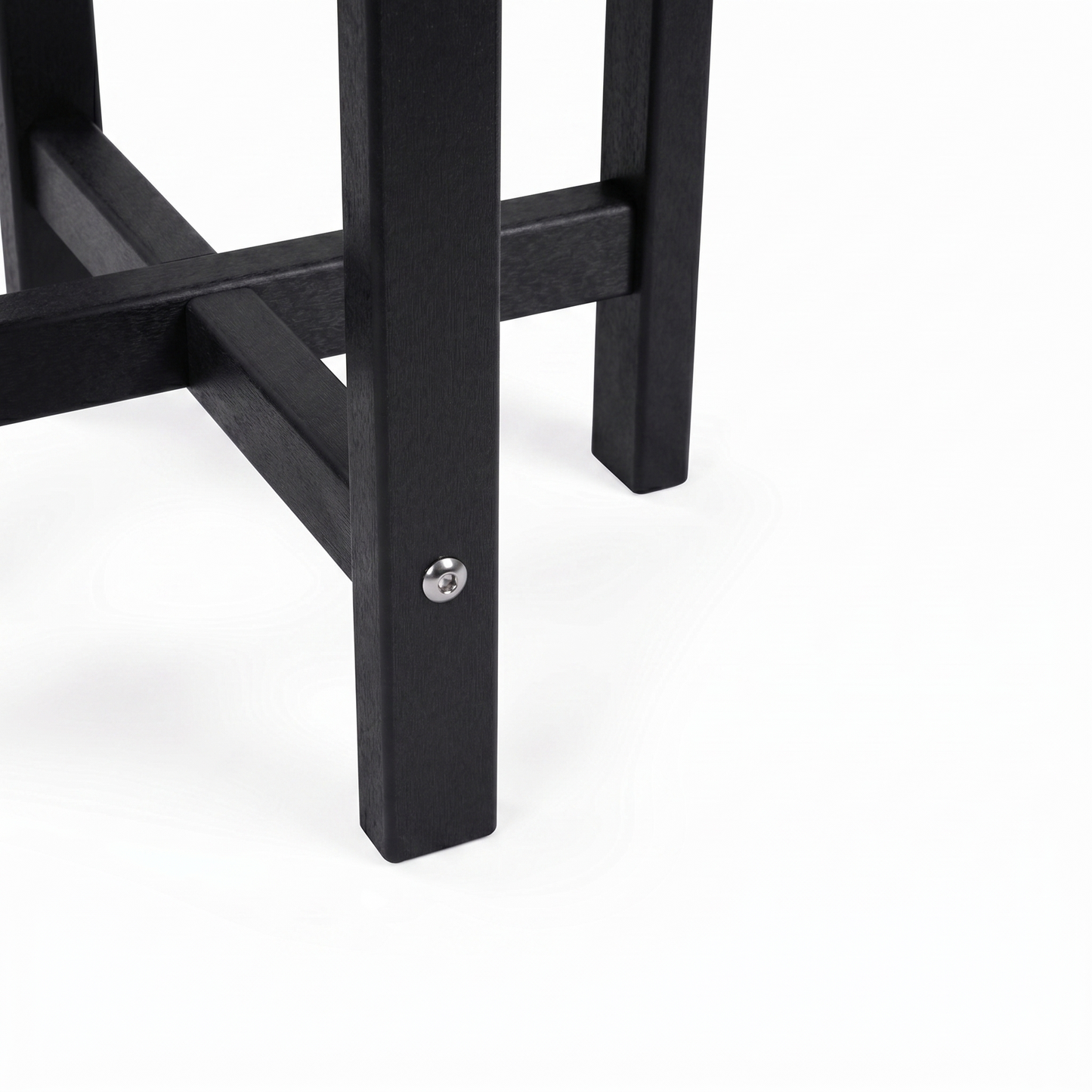 Verde Luxe HDPE All Weather Round Outdoor Side Table