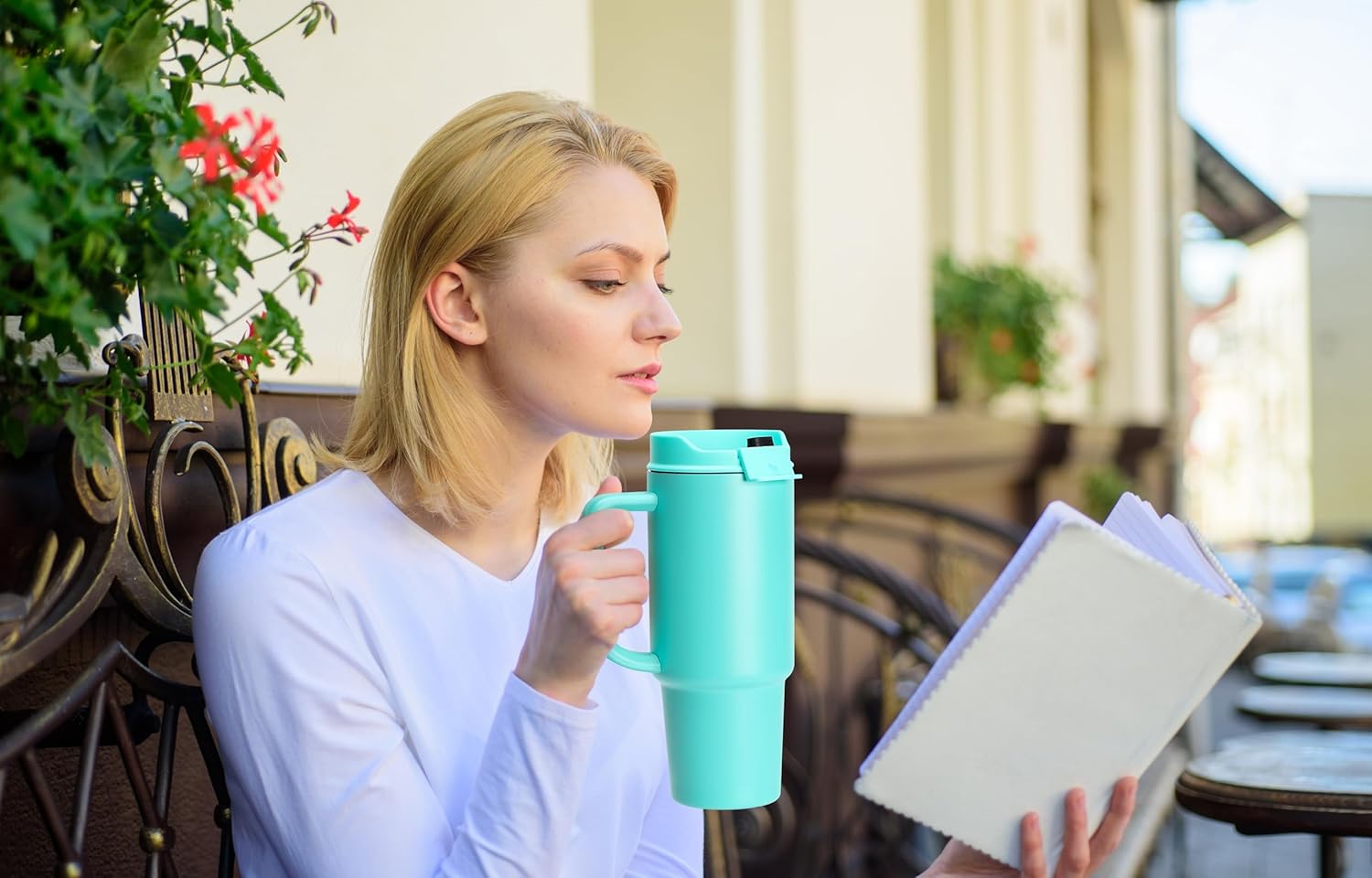 Insulated Tumbler with Handle and Straw Lid