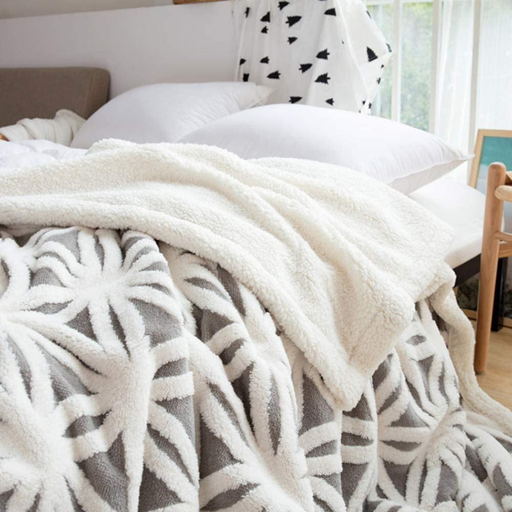 Soft Sherpa Fleece Throw Blanket 