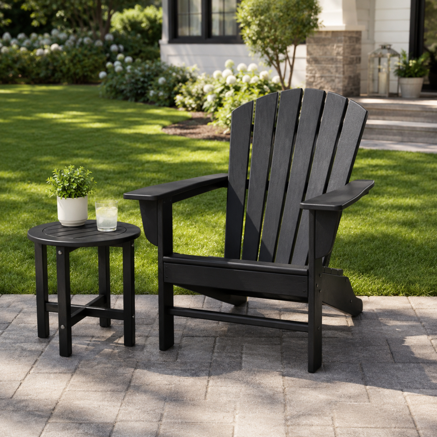 Verde Luxe HDPE All Weather Round Outdoor Side Table