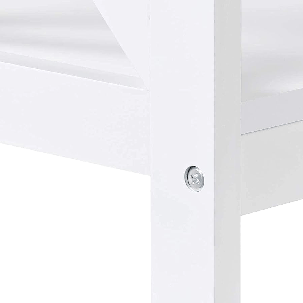 Close-up of a solid pine corner post meeting the shelf edge under a cap screw (close-up detail)
